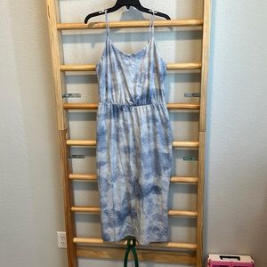 Old Navy Sz M tie dye cloud blue knee length dress